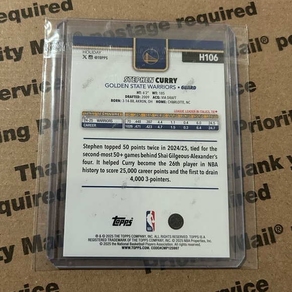 Stephen Curry ‘25 Topps Holiday Glitter Parallel Card No. H106 - Picture 6 of 6